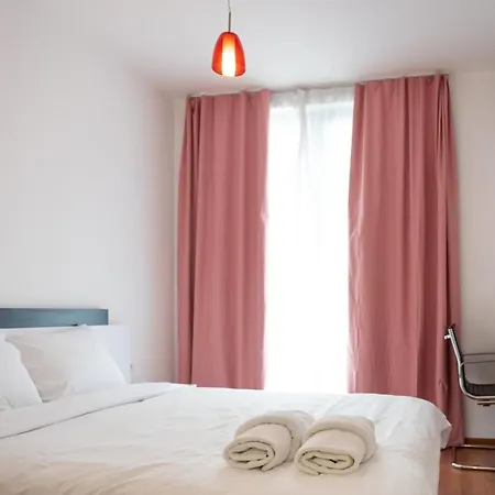 Appartamento Sunny 1bdr Near Center