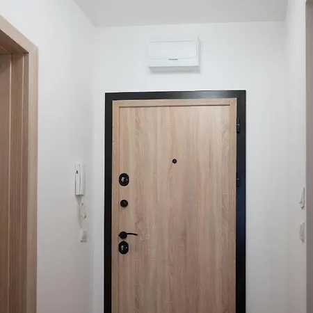 Sunny 1bdr Near Center Appartamento Sofia